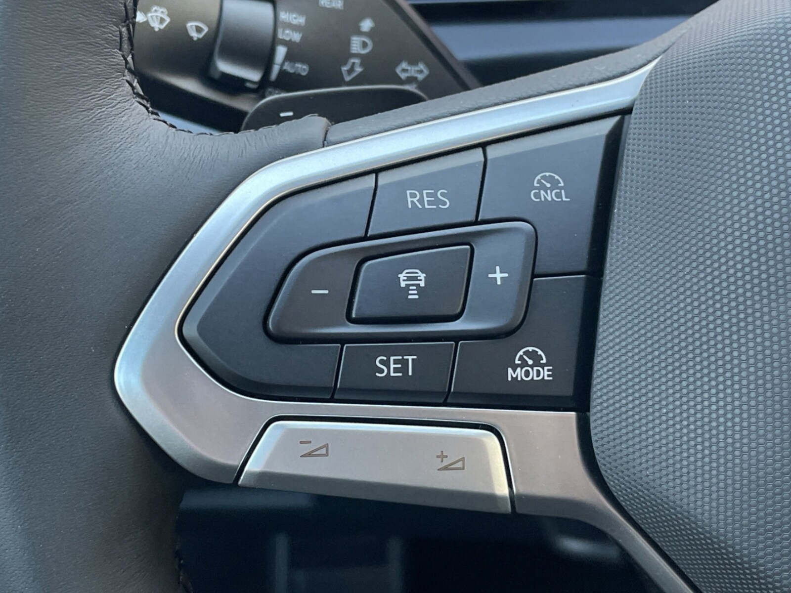 Volkswagen Tiguan – Bild 12