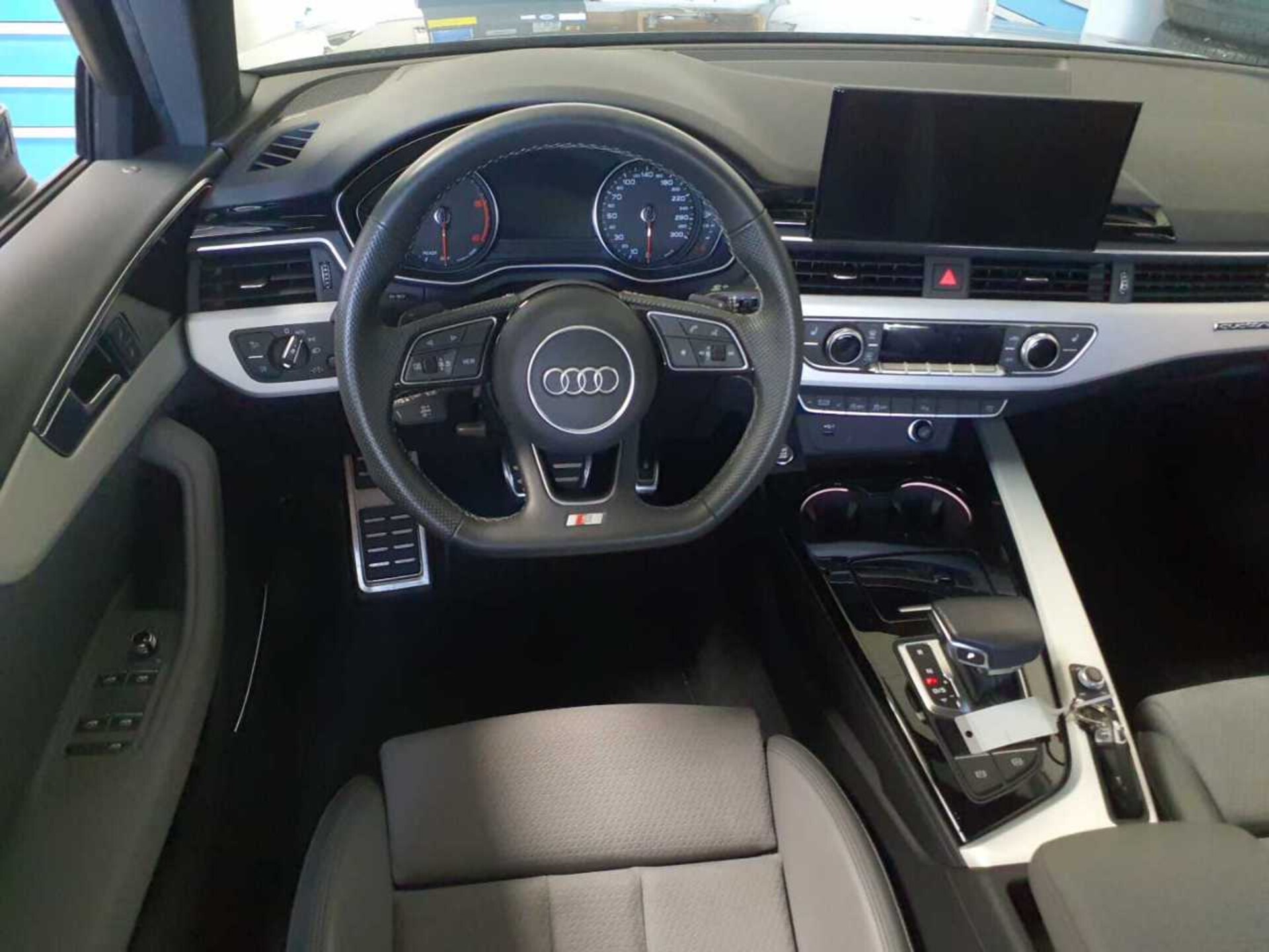 Audi A4 Avant S line