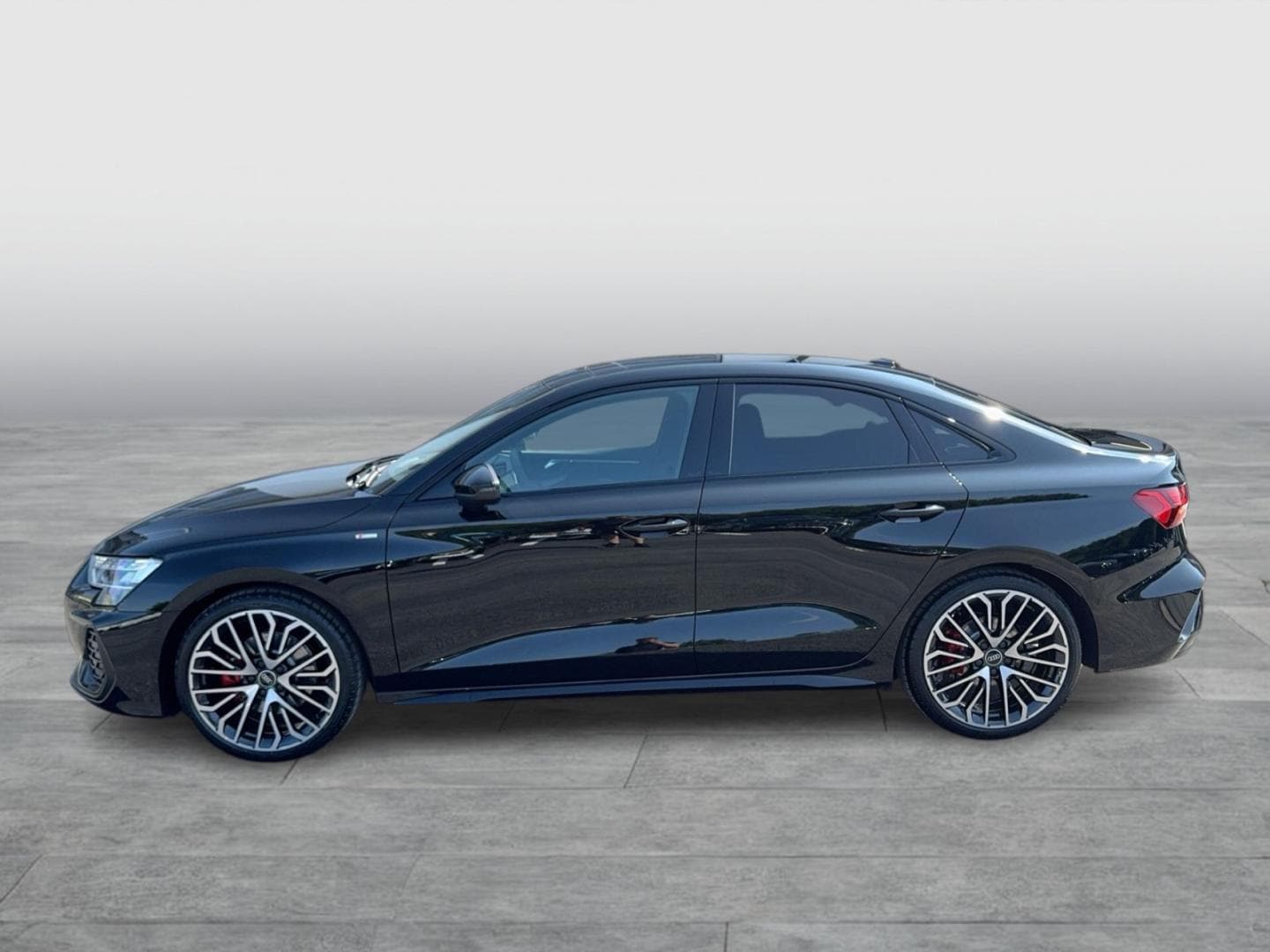 Bild über Audi A3 Limousine TFSI quattro 150 kW S tronic - für weitere Informationen kontaktieren Sie den Audi Partner