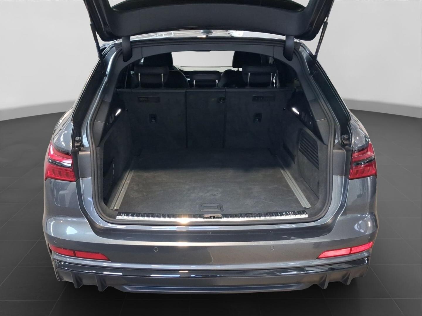Bild über Audi S6 Avant S6 Avant TDI 253(344) kW(PS) tiptronic - für weitere Informationen kontaktieren Sie den Audi Partner