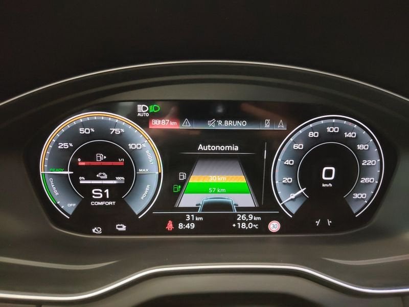 Immagine di Audi Q5 Sportback TFSI e S line plus 55 TFSI e quattro 270 kW (367 CV) S tronic - Vista: for more details contact your dealer