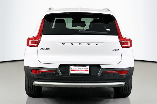 2023 Volvo XC40