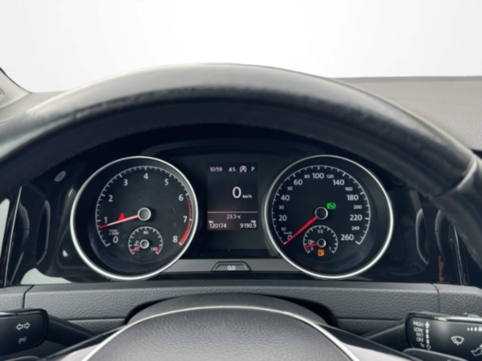 Volkswagen Golf SOUND