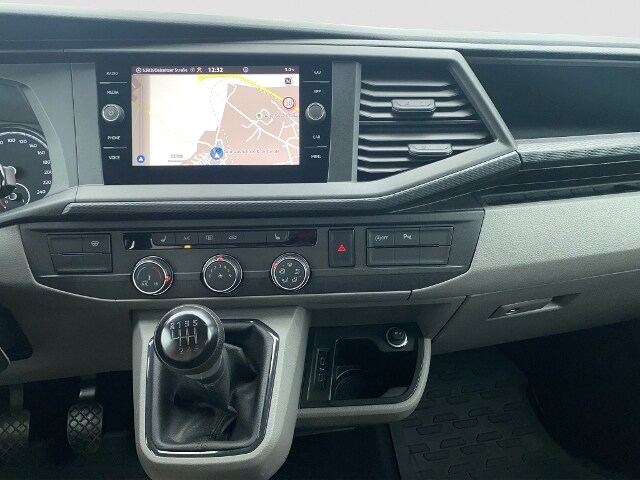 Volkswagen T6.1 Caravelle larger