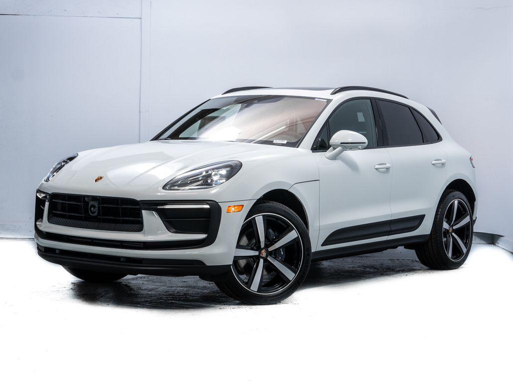 2026 Porsche Macan Base