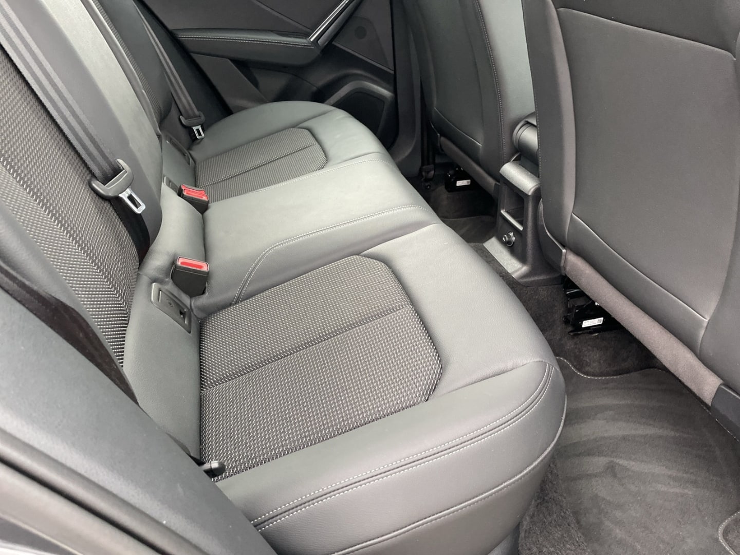 Bild über Audi SQ2 TFSI quattro S tronic - für weitere Informationen kontaktieren Sie den Audi Partner