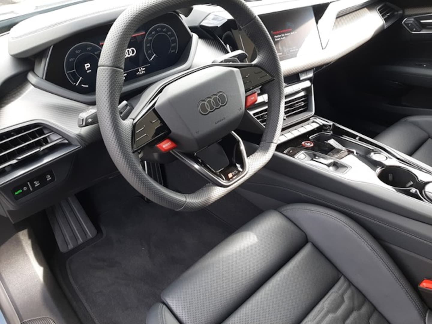 Bild über Audi RS e-tron GT e-tron quattro - für weitere Informationen kontaktieren Sie den Audi Partner