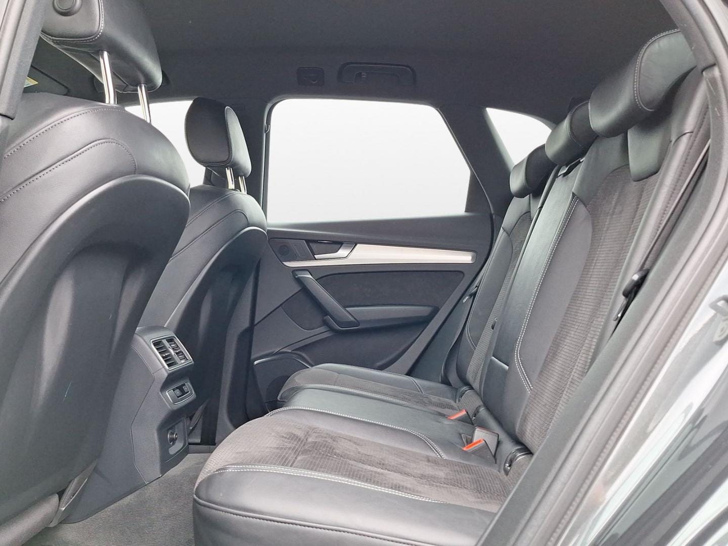 Bild über Audi Q5 Sport 2.0 TFSI quattro 185 kW (252 PS) S tronic - for more details contact your dealer