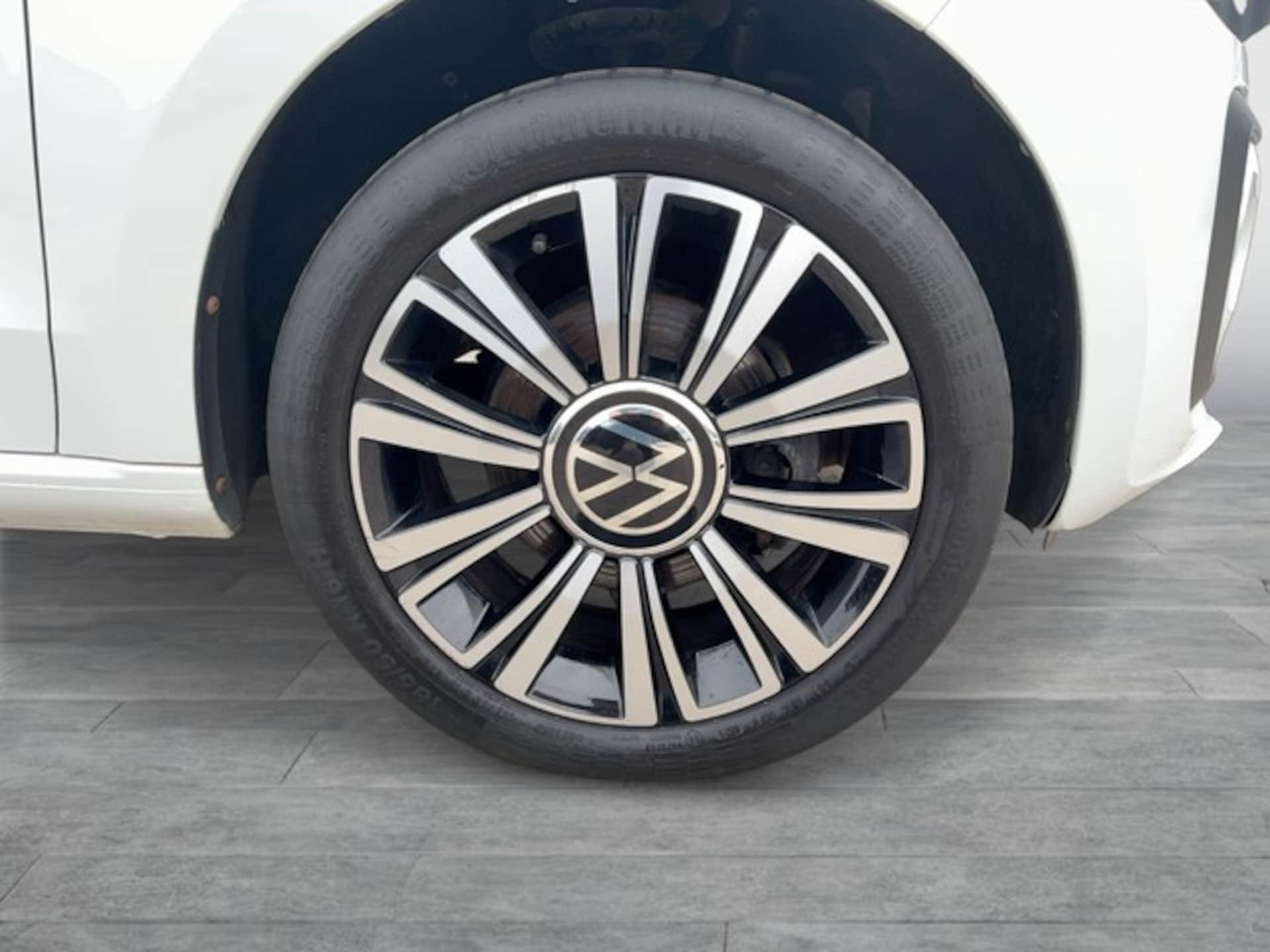 Volkswagen up! ACTIVE