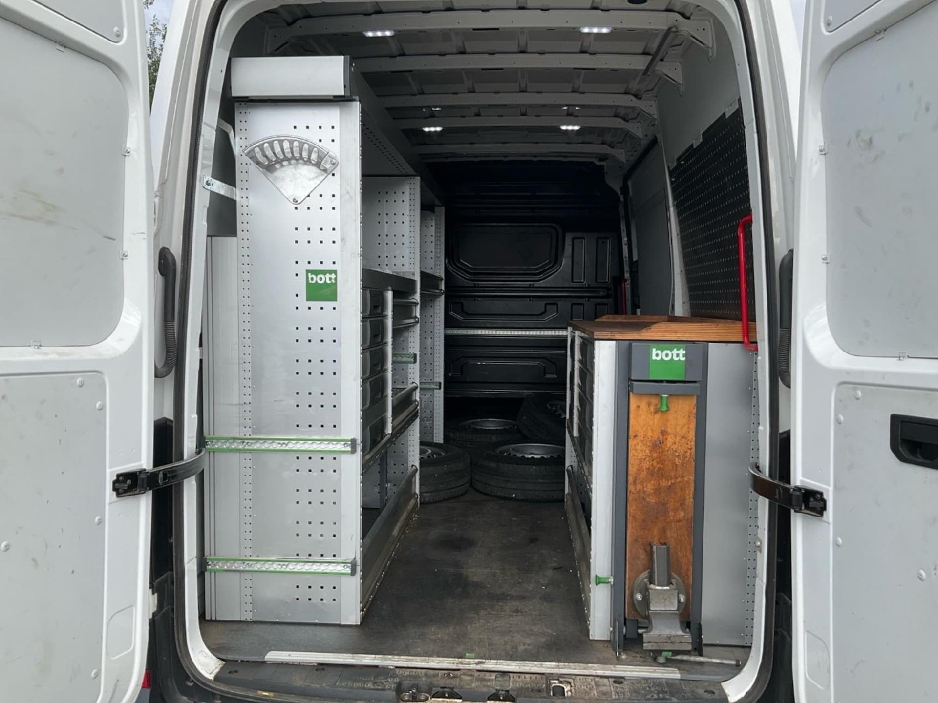 Volkswagen Crafter Kasten mittlerer Radstand
