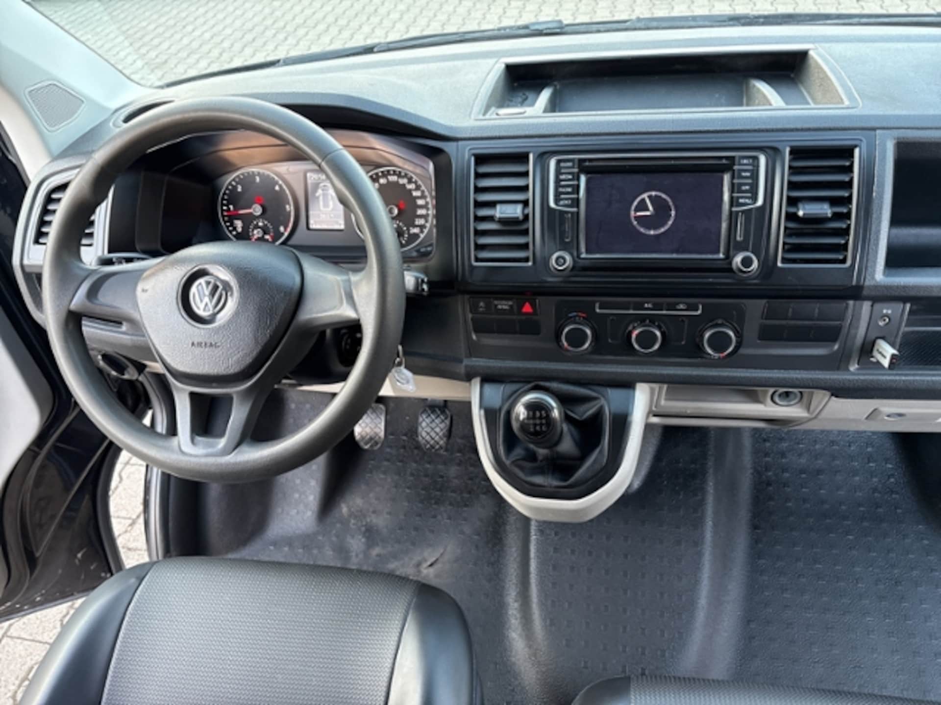 Volkswagen T6 Transporter Kasten langer Radstand