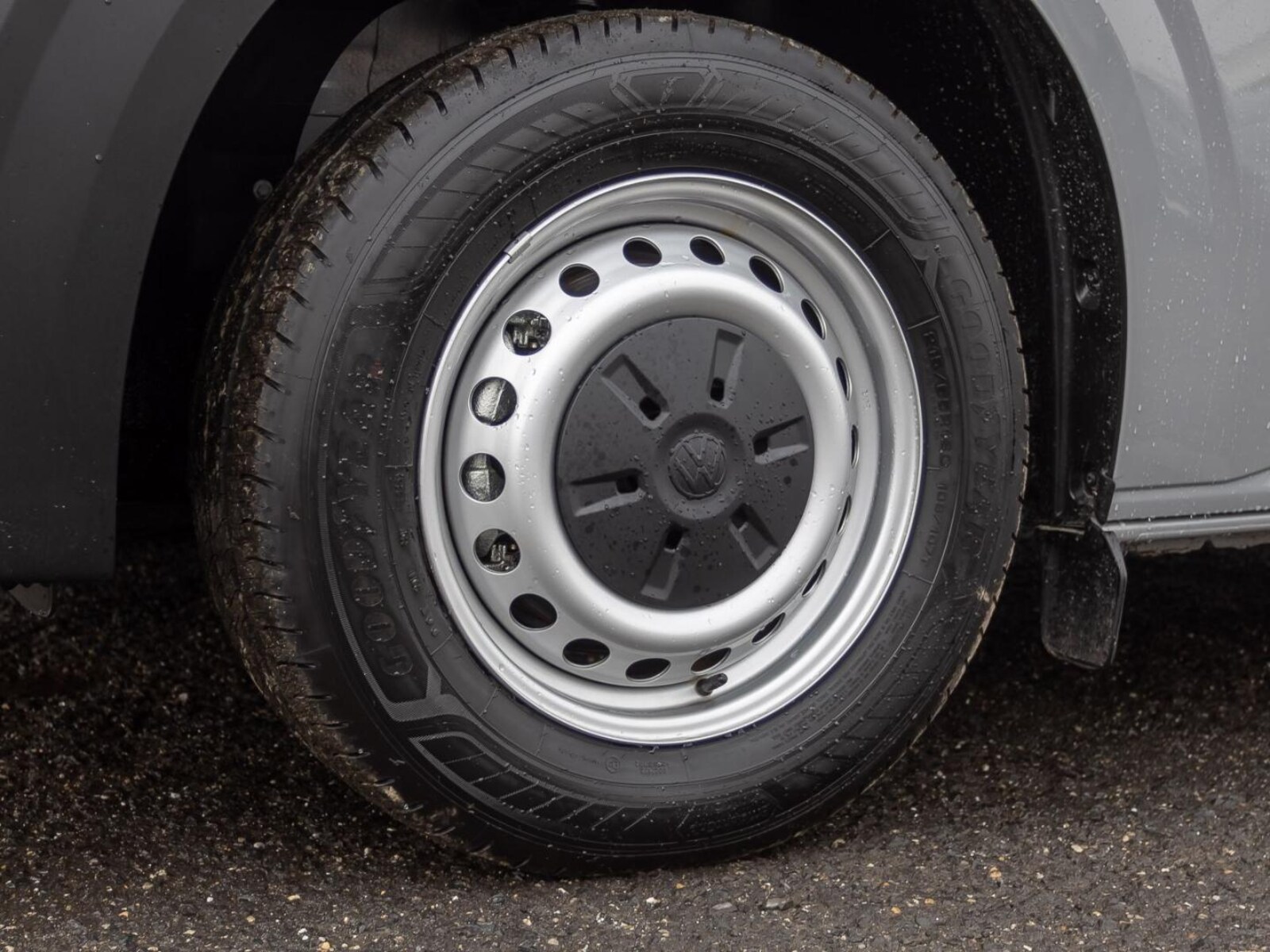 Volkswagen Transporter Kasten langer Radstand – Bild 10