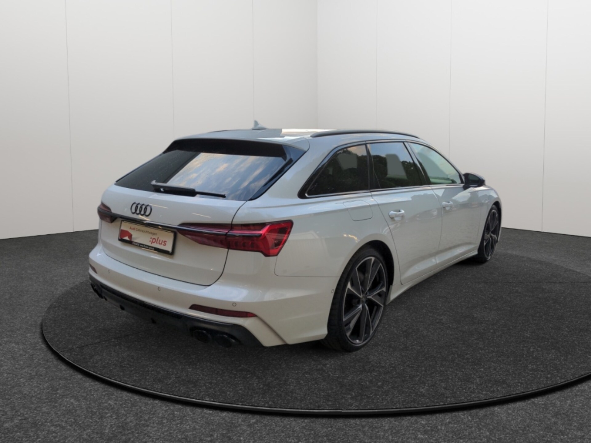 Audi S6 Avant