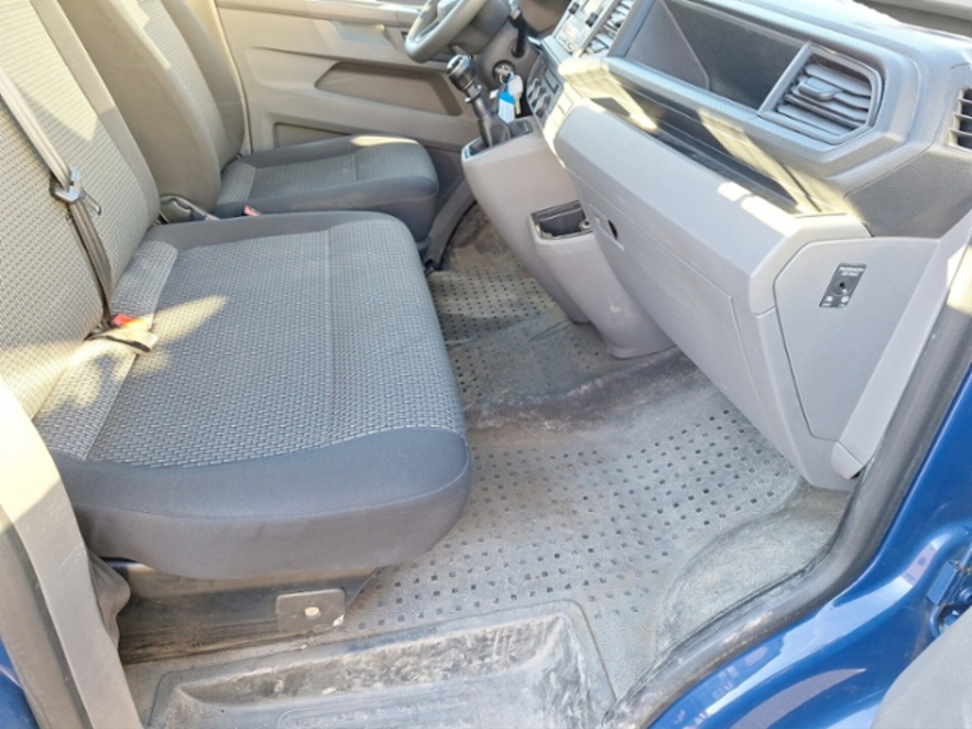 Volkswagen T6.1 Transporter Pritschenwagen Doppelkabine