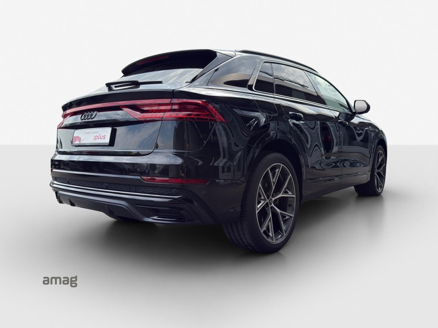 Image de Audi Q8 Black Edition 45 TDI quattro 170 kW (231 ch) tiptronic - for more details contact your dealer