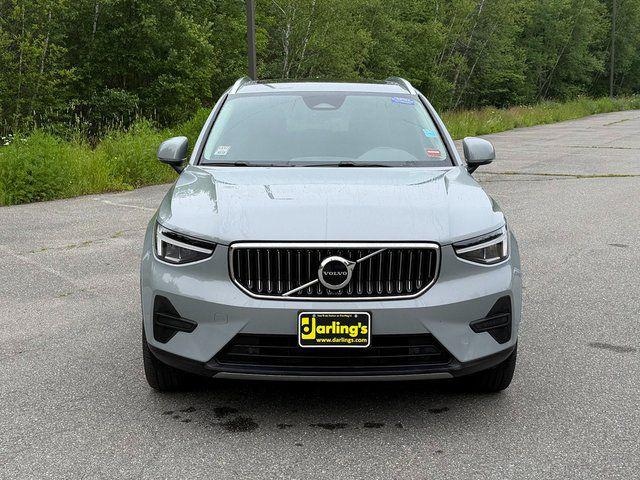 2025 Volvo XC40
