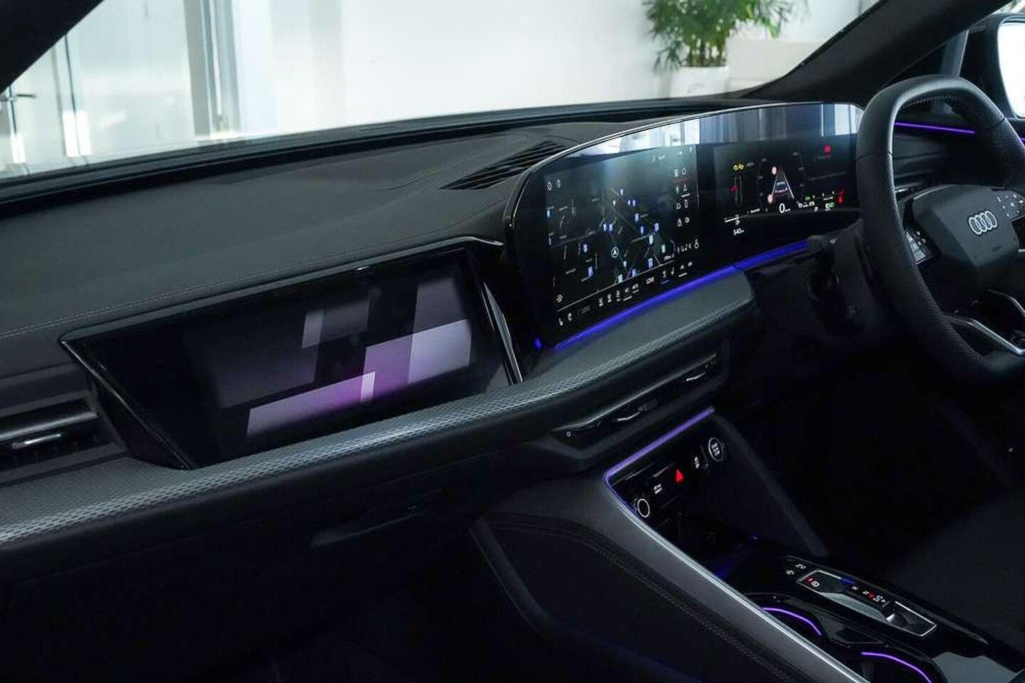Image about Audi Q5 SUV TDI quattro 150 kW sport