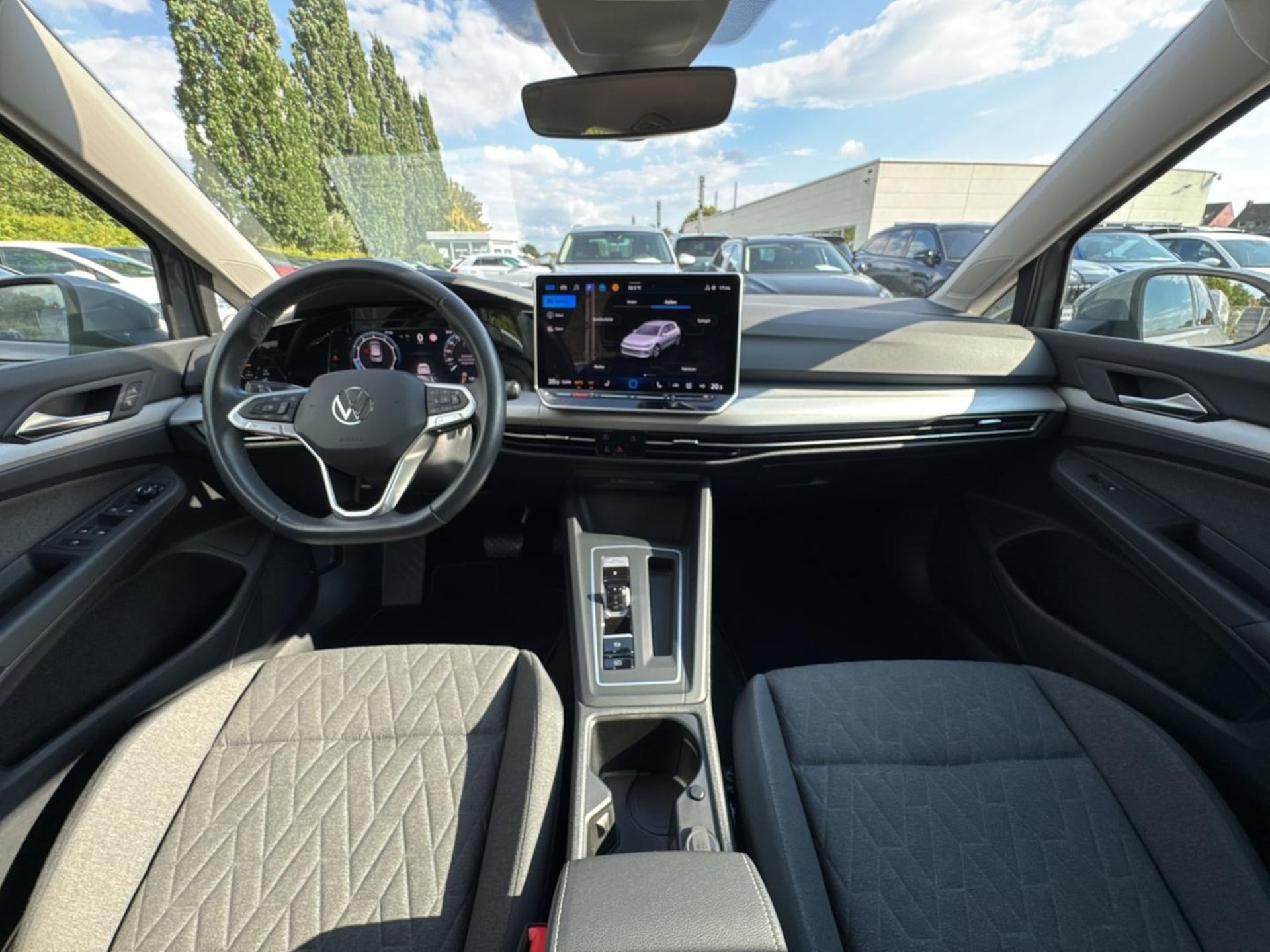 Volkswagen Golf Life