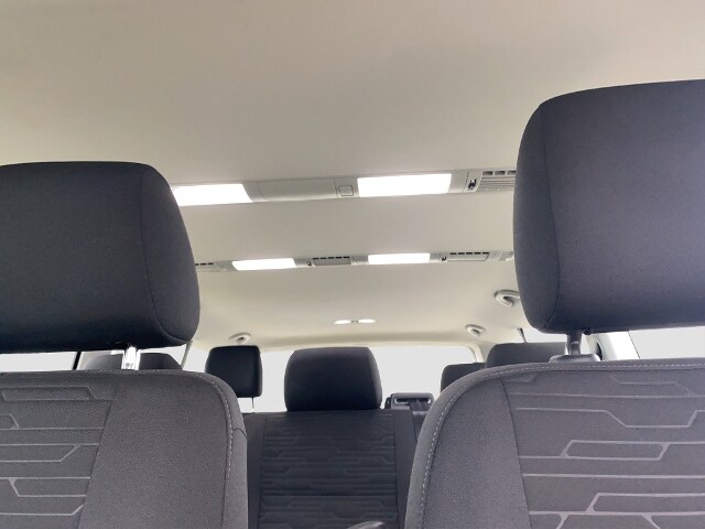 Volkswagen T6.1 Caravelle larger
