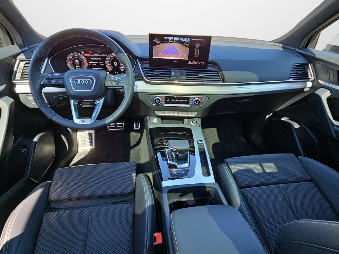 Bild über Audi Q5 40 TDI quattro 150 kW S tronic - für weitere Informationen kontaktieren Sie den Audi Partner