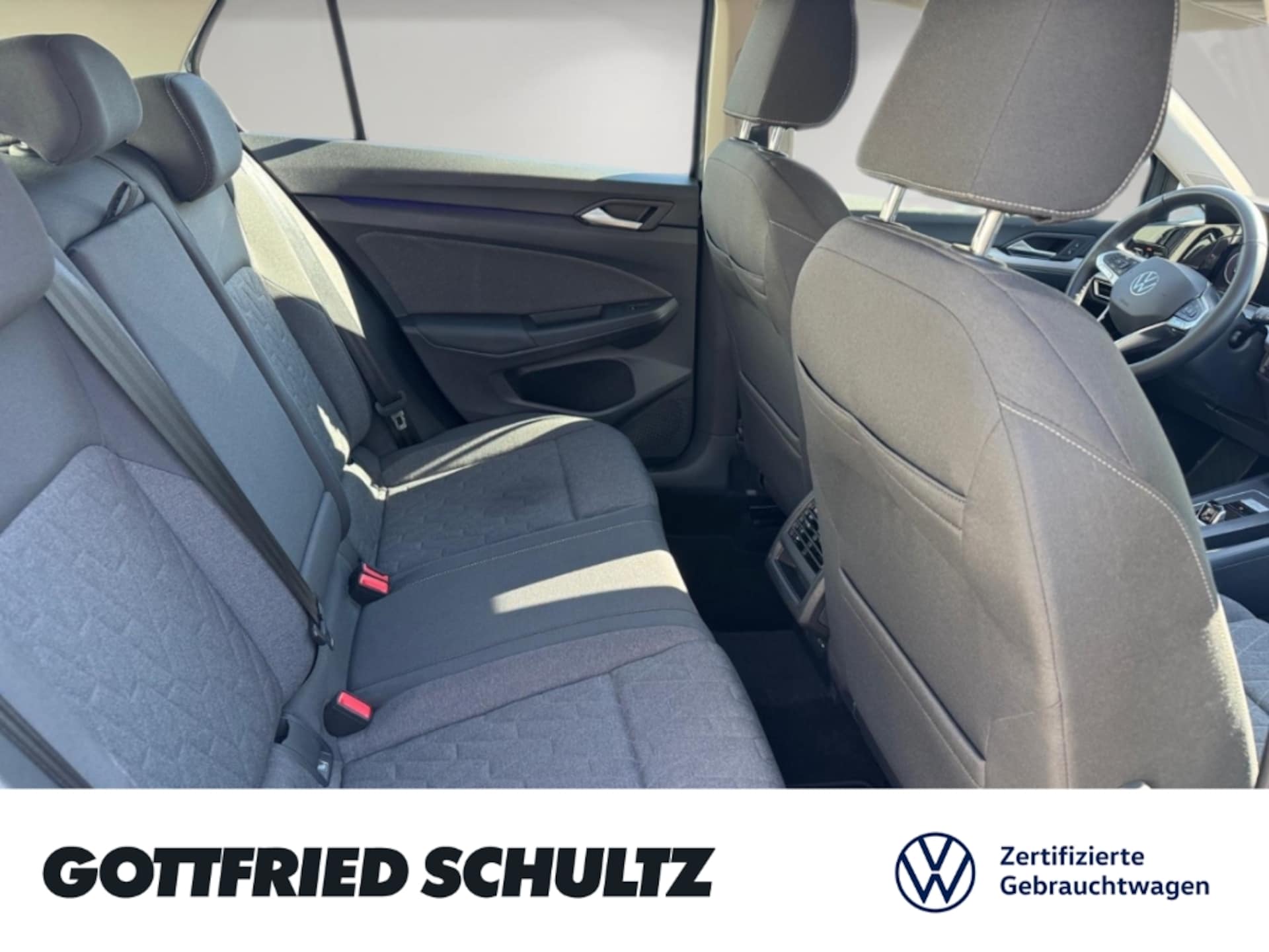 Volkswagen Golf Life