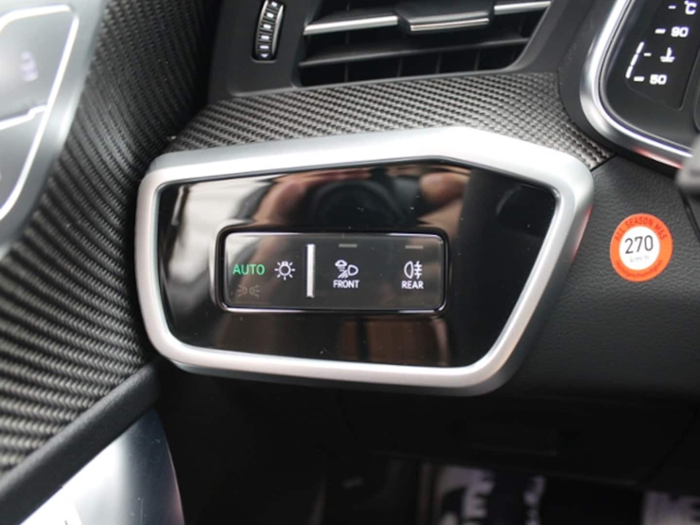 Bild über Audi RS 6 Avant performance TFSI quattro tiptronic - für weitere Informationen kontaktieren Sie den Audi Partner