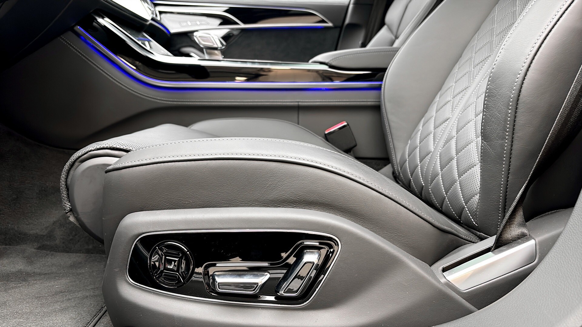 Image about Audi A8 A8 50 TDI quattro 286 hk tiptronic