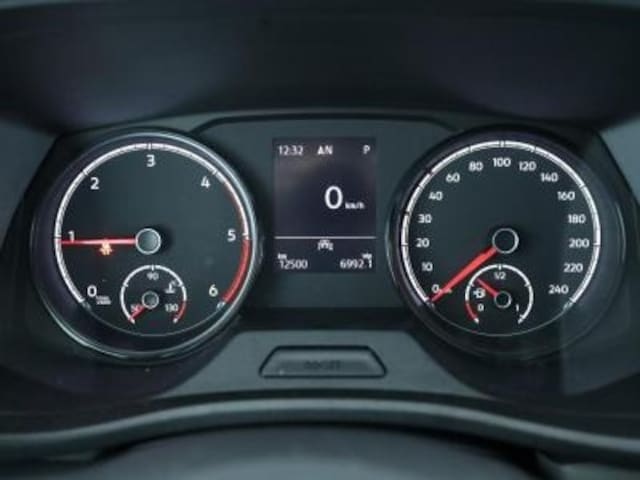 Volkswagen T6.1 Caravelle larger