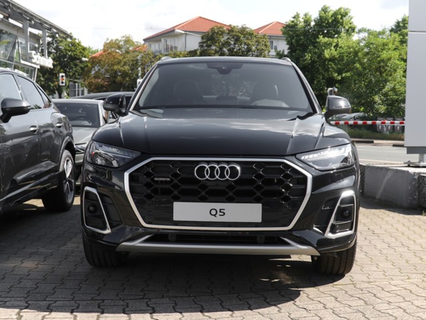Bild über Audi Q5 40 TDI quattro S tronic - für weitere Informationen kontaktieren Sie den Audi Partner