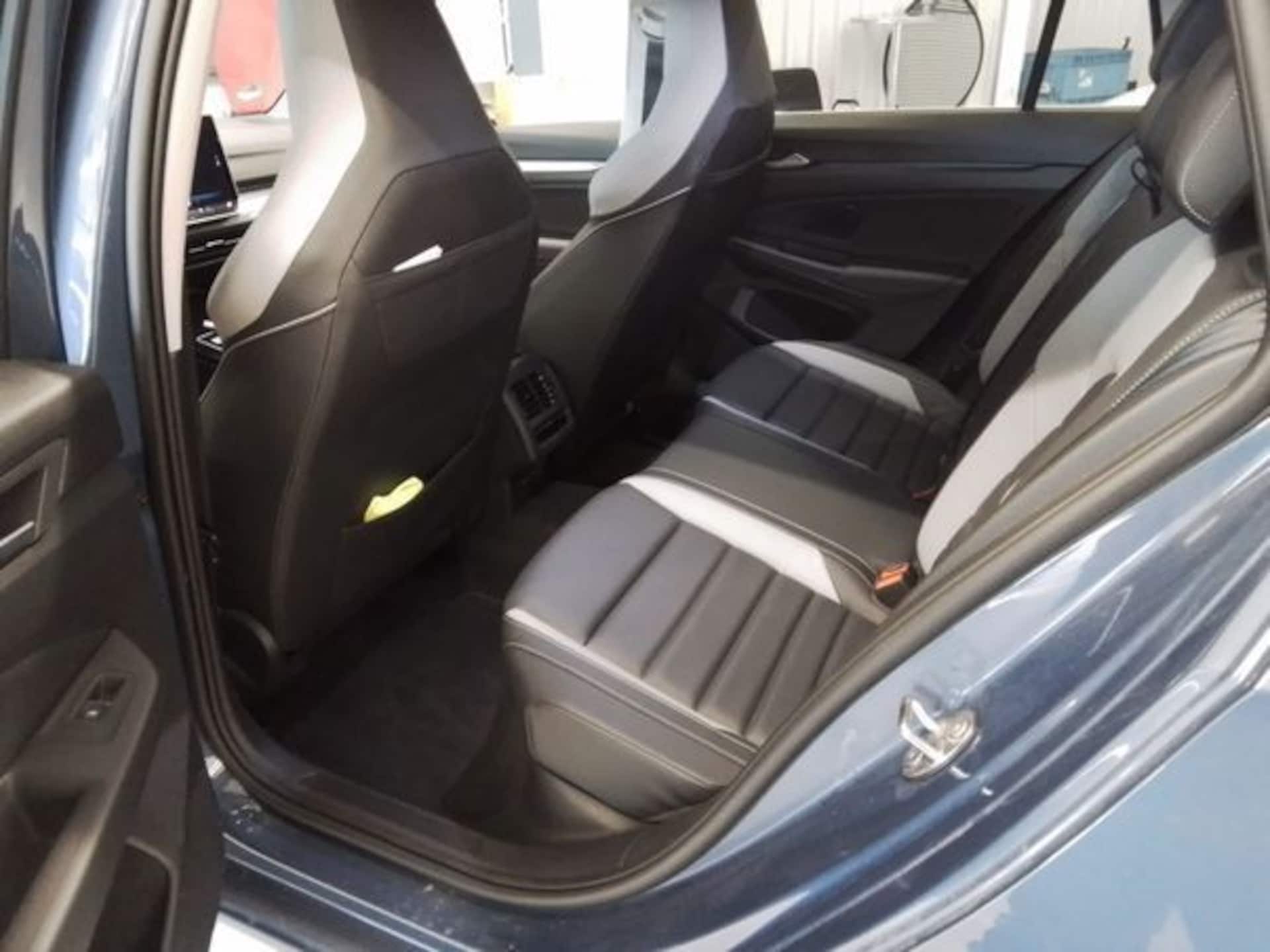 Volkswagen Golf Variant Style