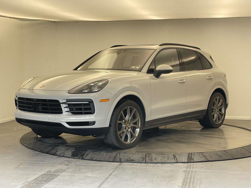 2023 Porsche Cayenne S's photo