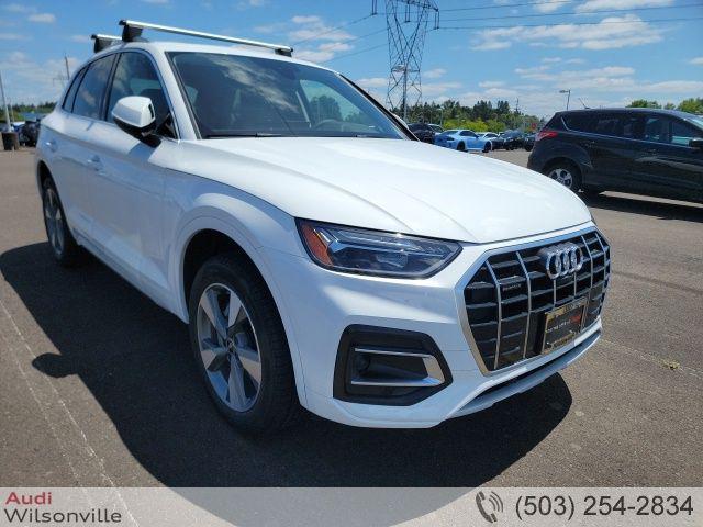 2024 Audi Q5 40 Premium Plus's photo