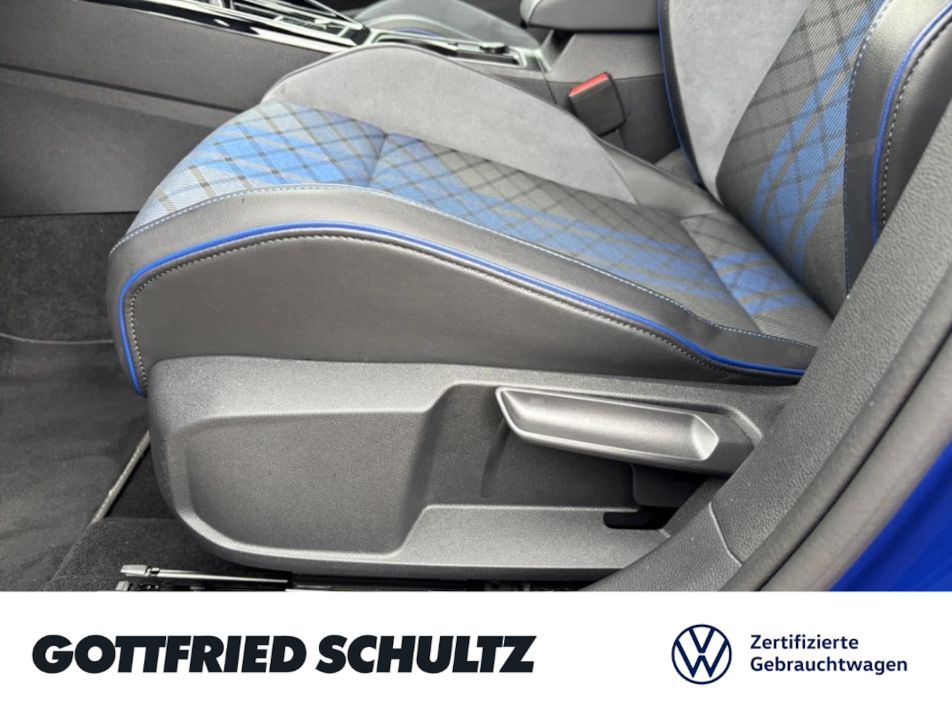 Volkswagen Golf Variant R