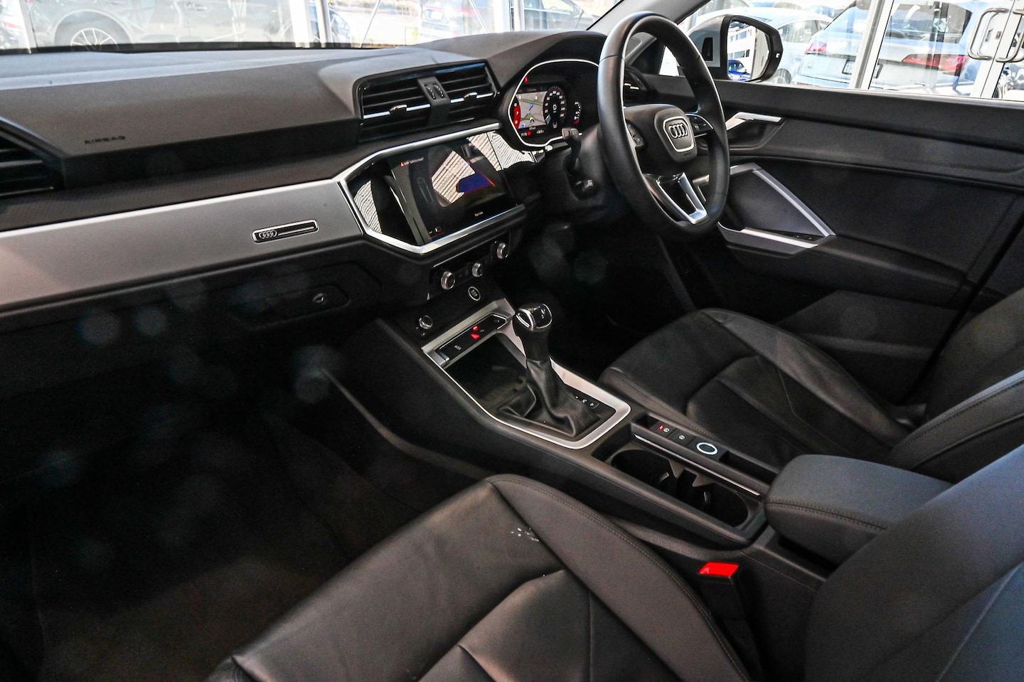 Image about Audi Q3 35 TFSI S tronic