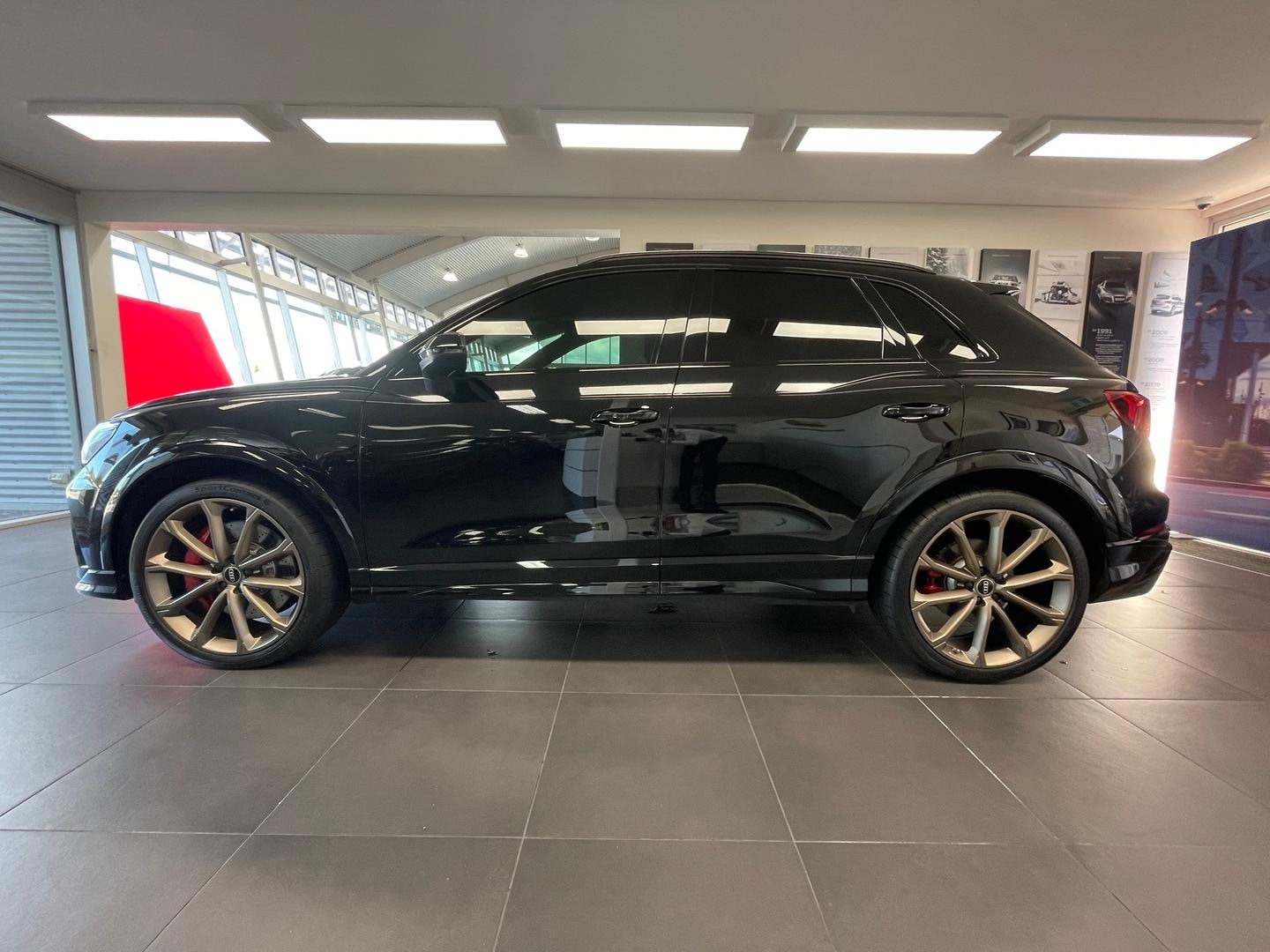 Image about Audi RS Q3 TFSI quattro S tronic