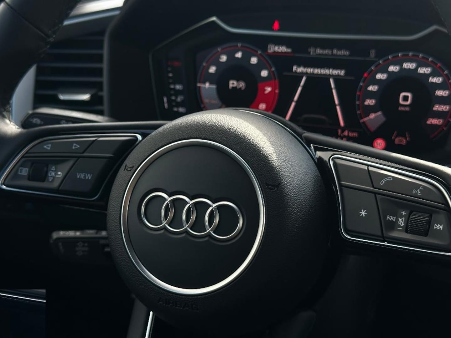 Bild über Audi A1 Sportback advanced 25 TFSI S tronic - für weitere Informationen kontaktieren Sie den Audi Partner