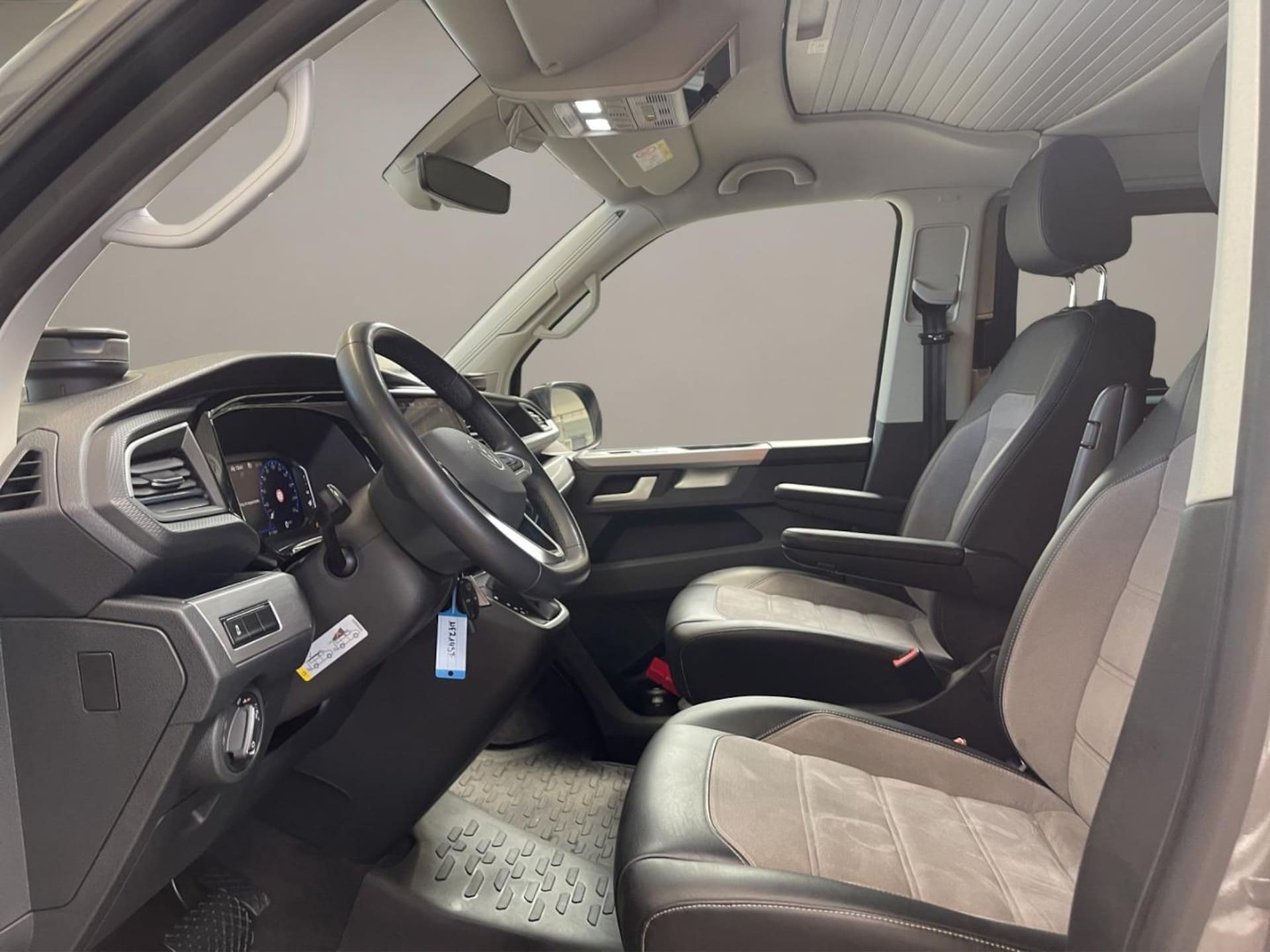 Volkswagen T6.1 California Beach