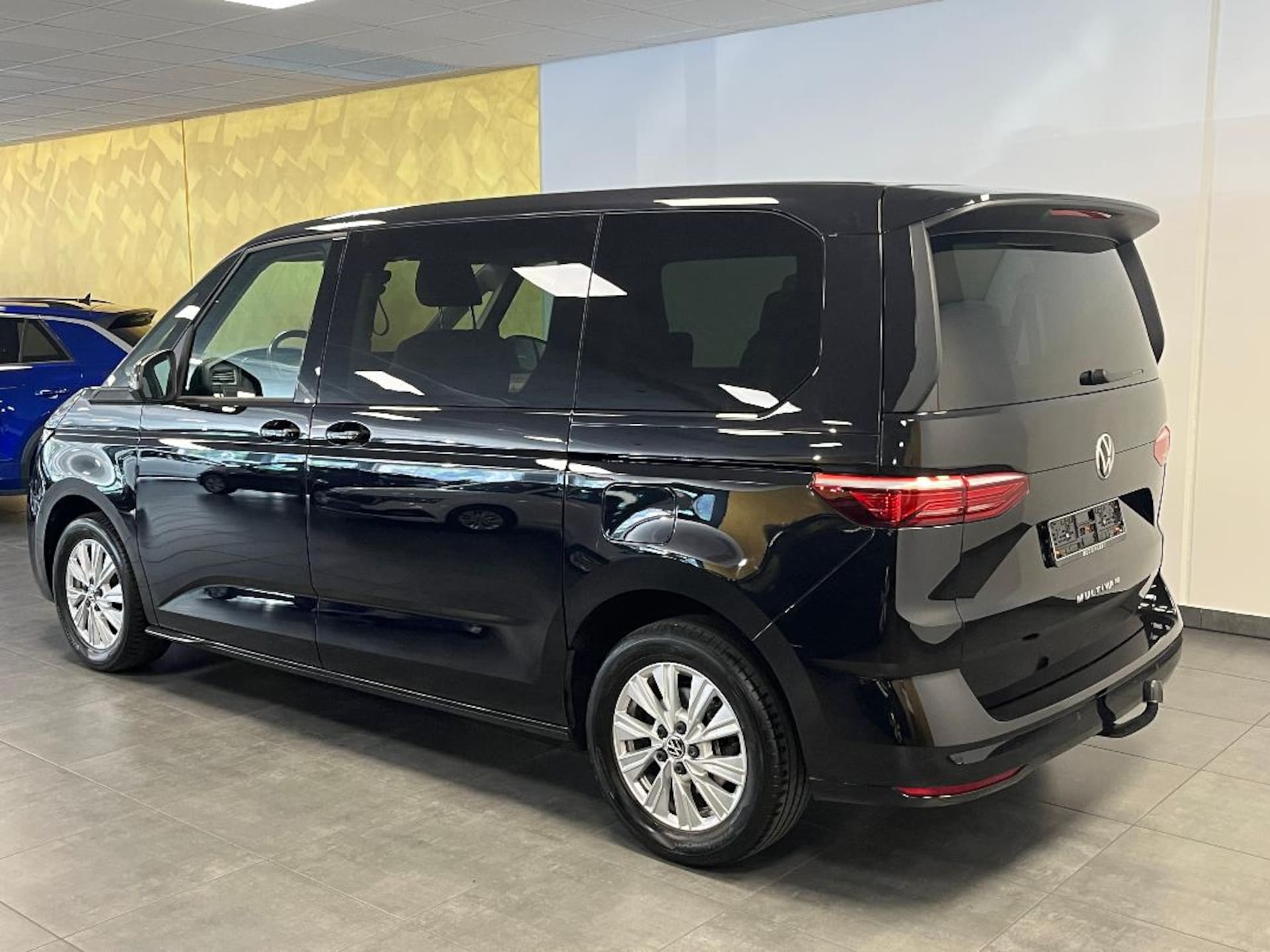 Volkswagen Multivan Basis-Modell