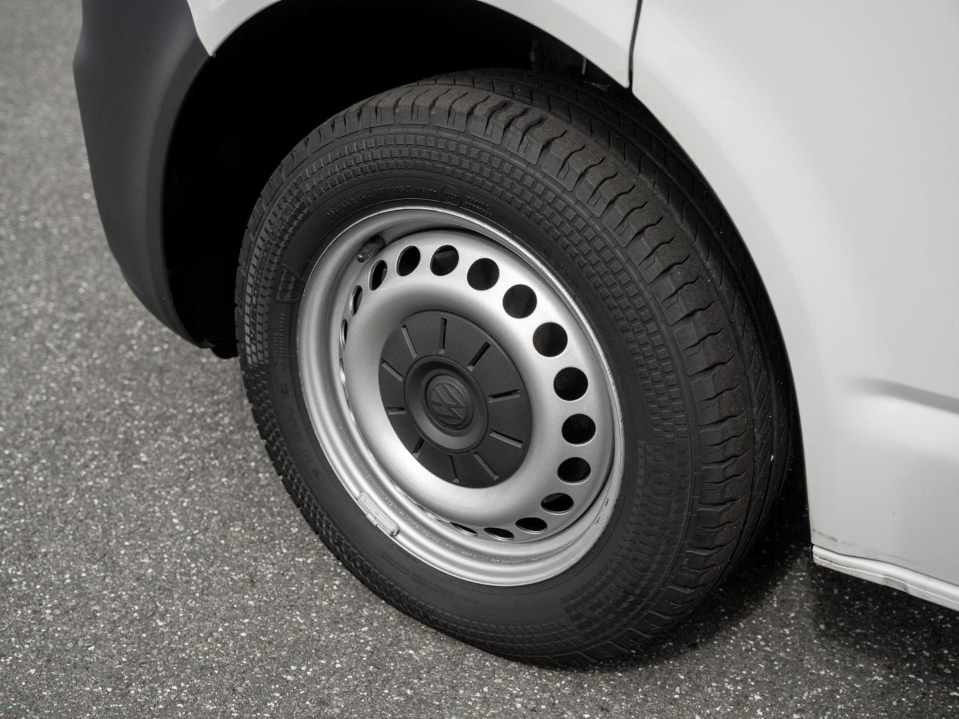Volkswagen T6.1 Transporter Kasten langer Radstand