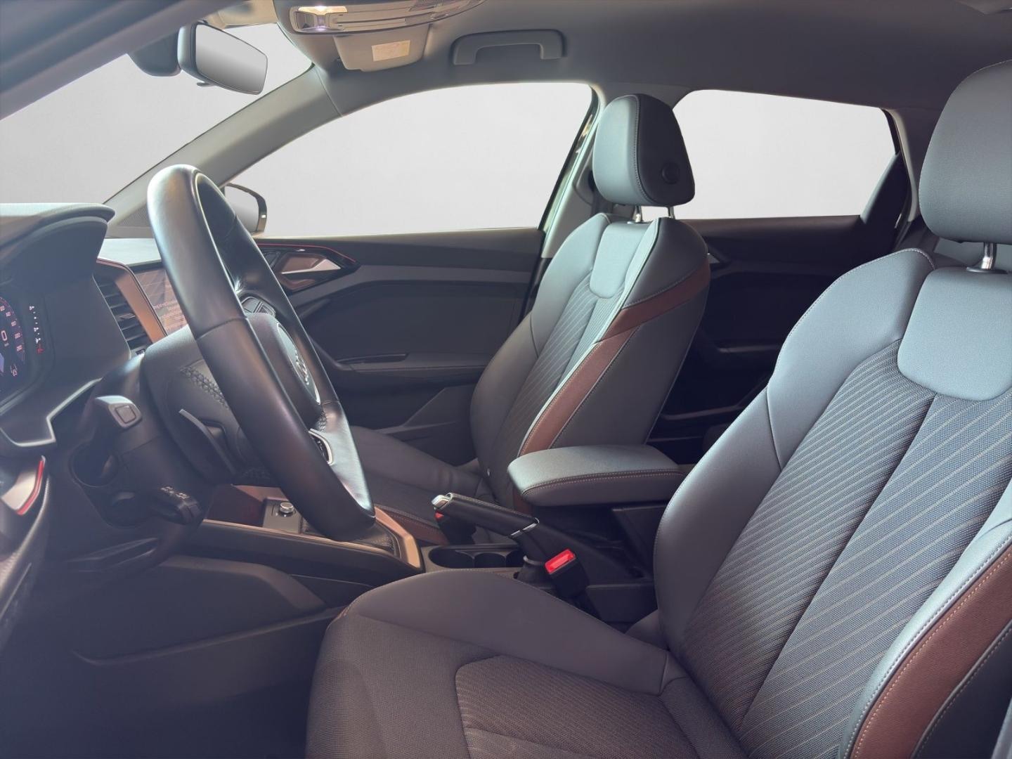 Bild über Audi A1 Sportback S line 40 TFSI S tronic - für weitere Informationen kontaktieren Sie den Audi Partner