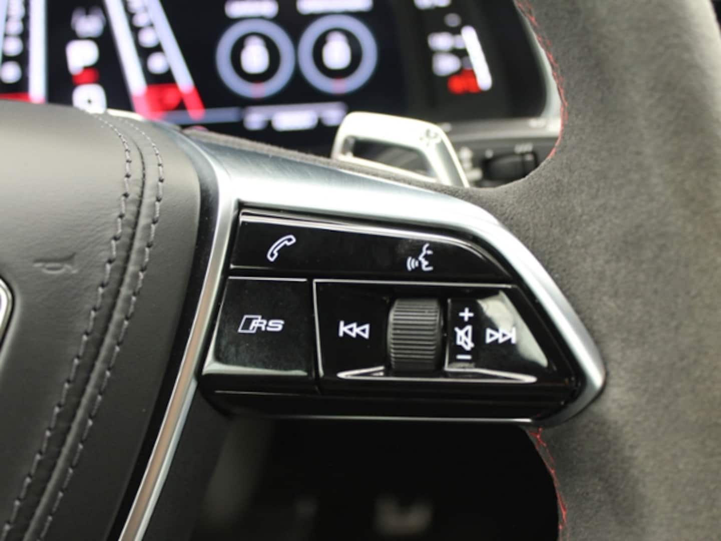 Bild über Audi RS 6 Avant performance TFSI quattro tiptronic - für weitere Informationen kontaktieren Sie den Audi Partner