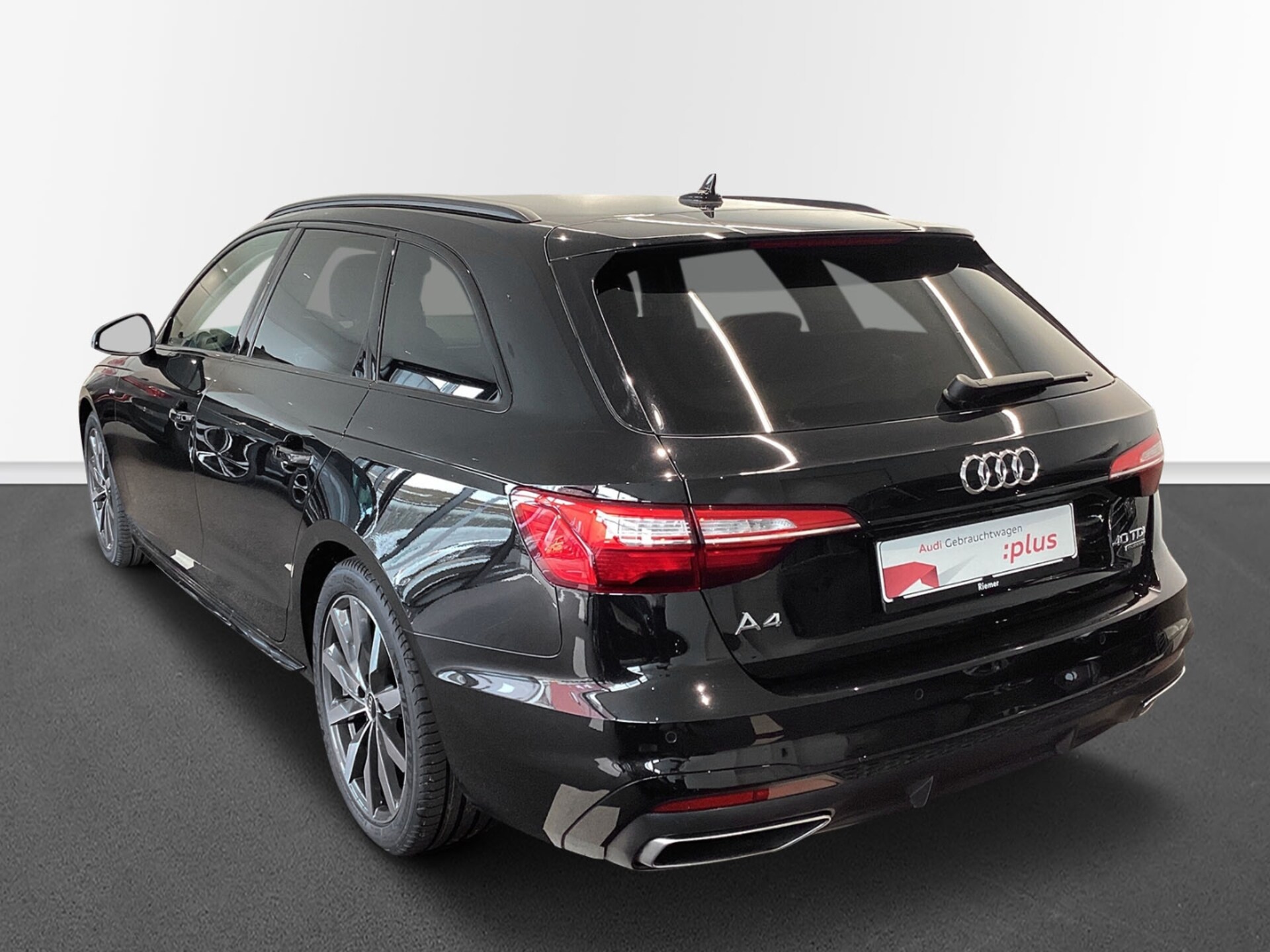 Audi A4 Avant S line