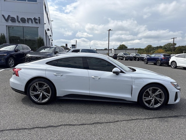 2023 Audi e-tron GT Prestige - Photo 20