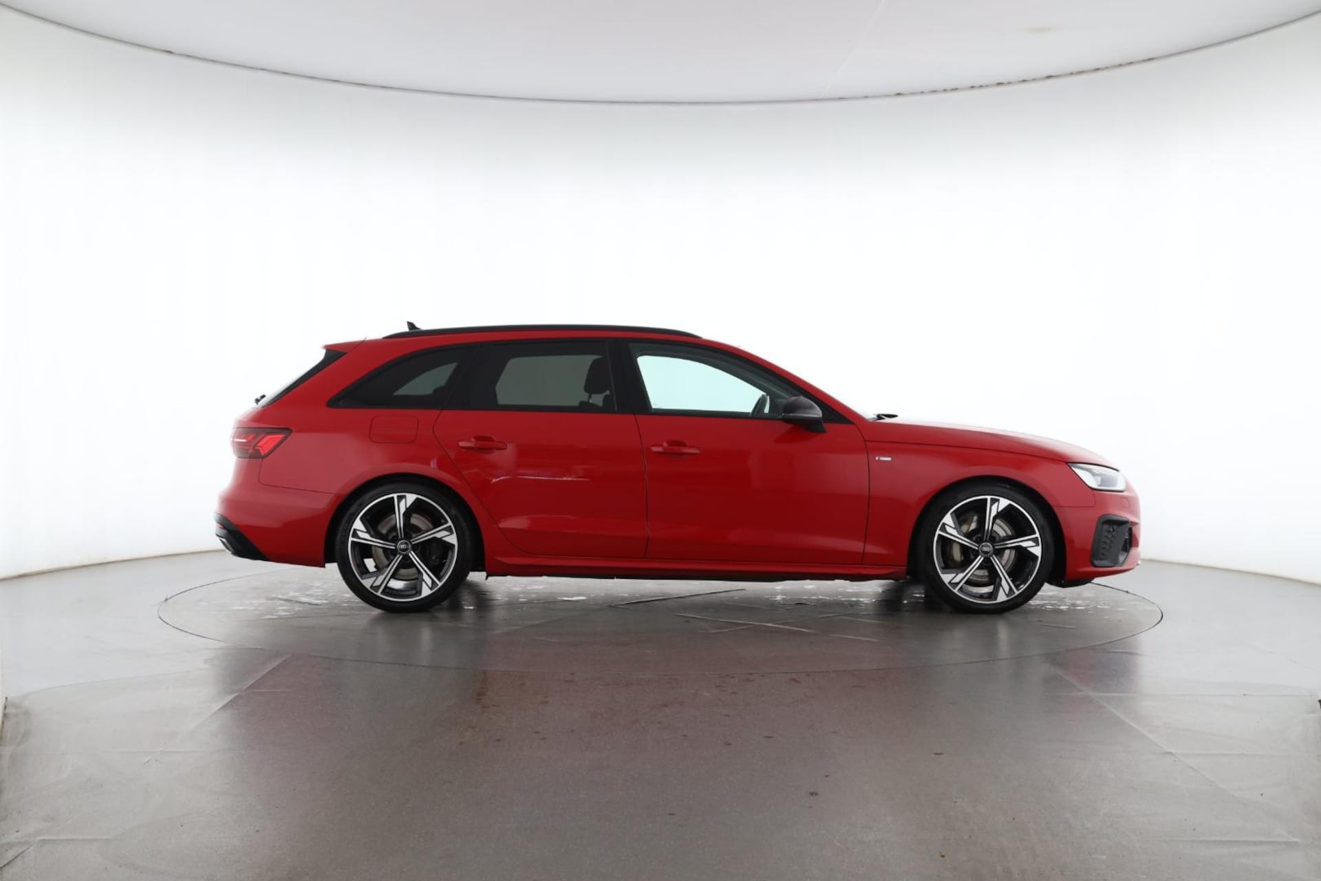 Audi A4 Avant S line