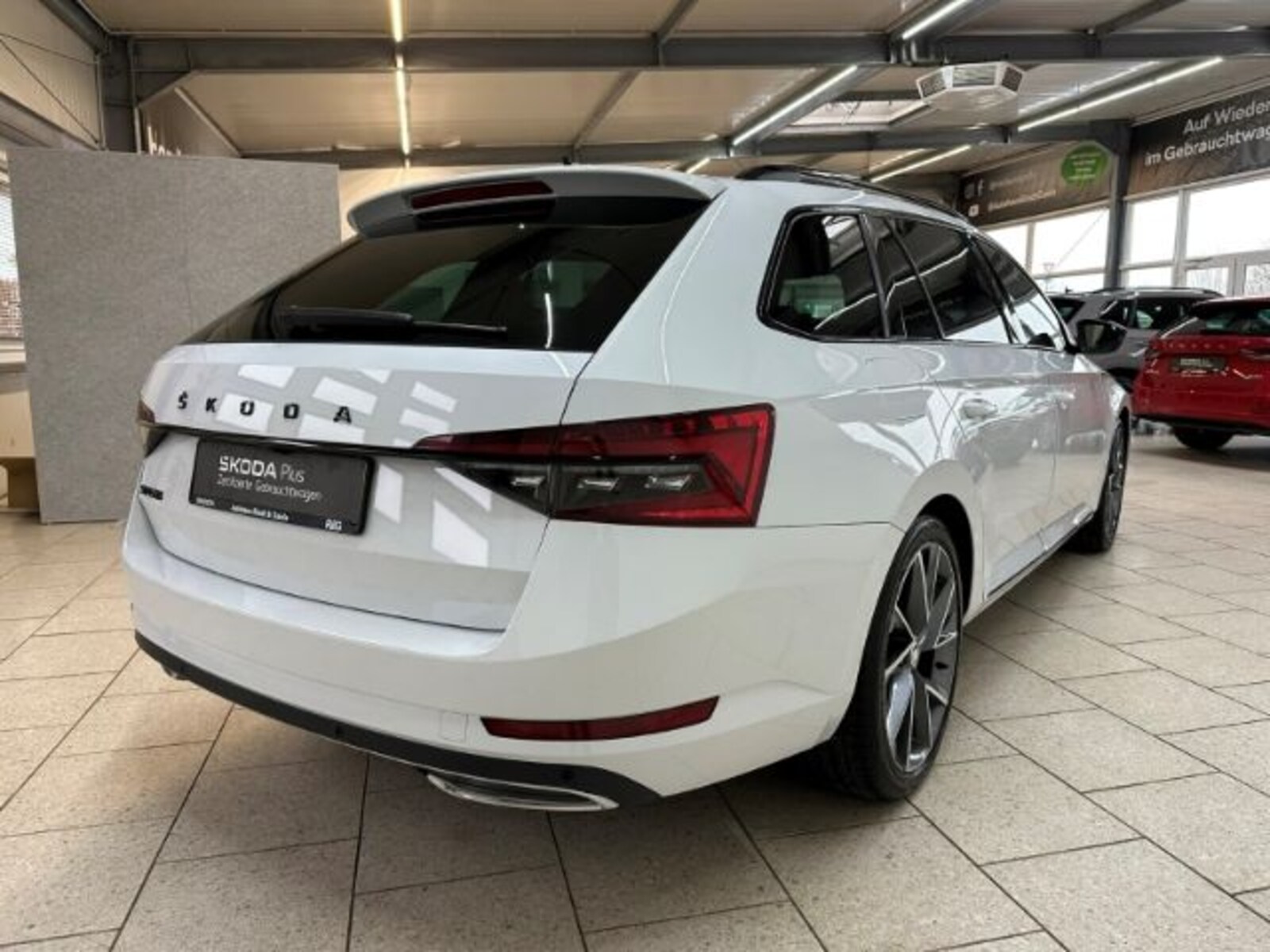 Škoda Superb Combi – Bild 7