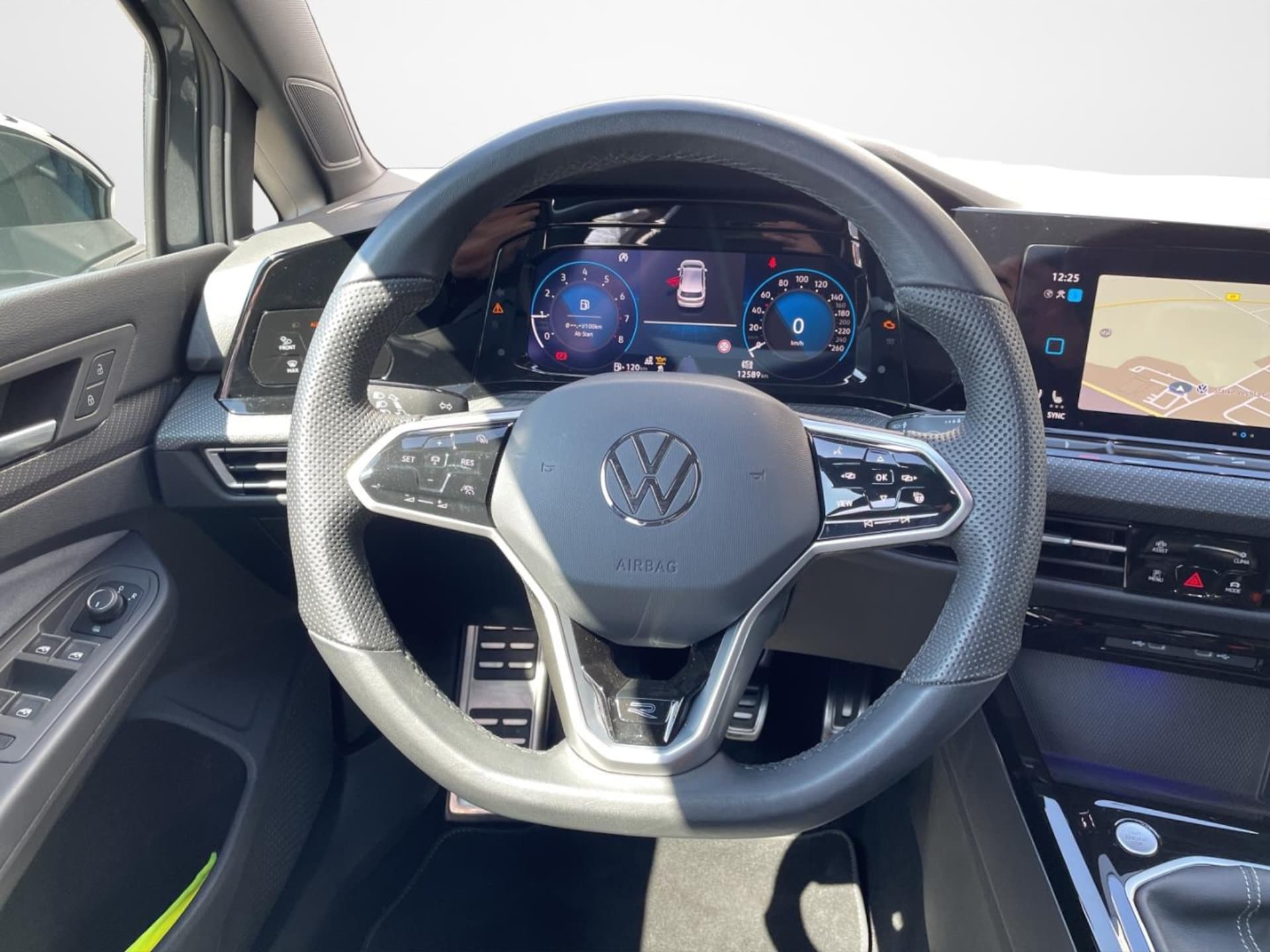 Volkswagen Golf R-Line