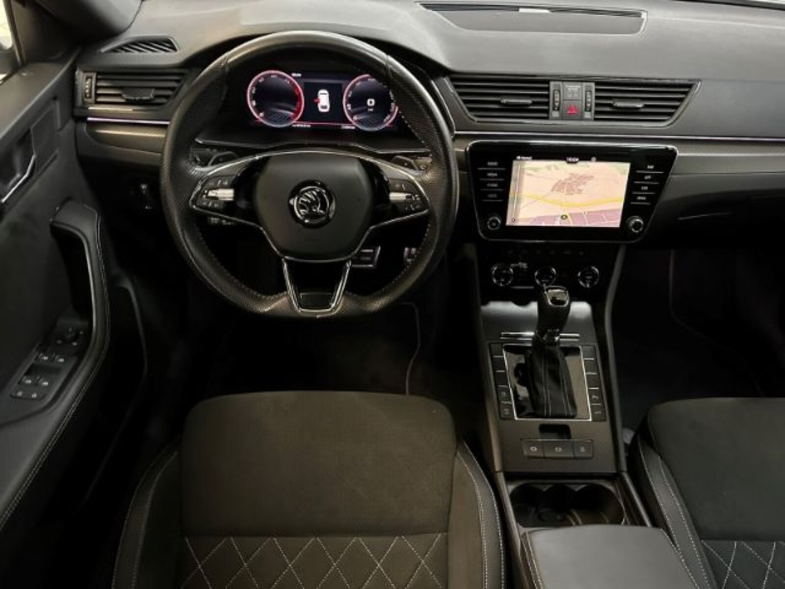 Škoda Superb Combi – Bild 17