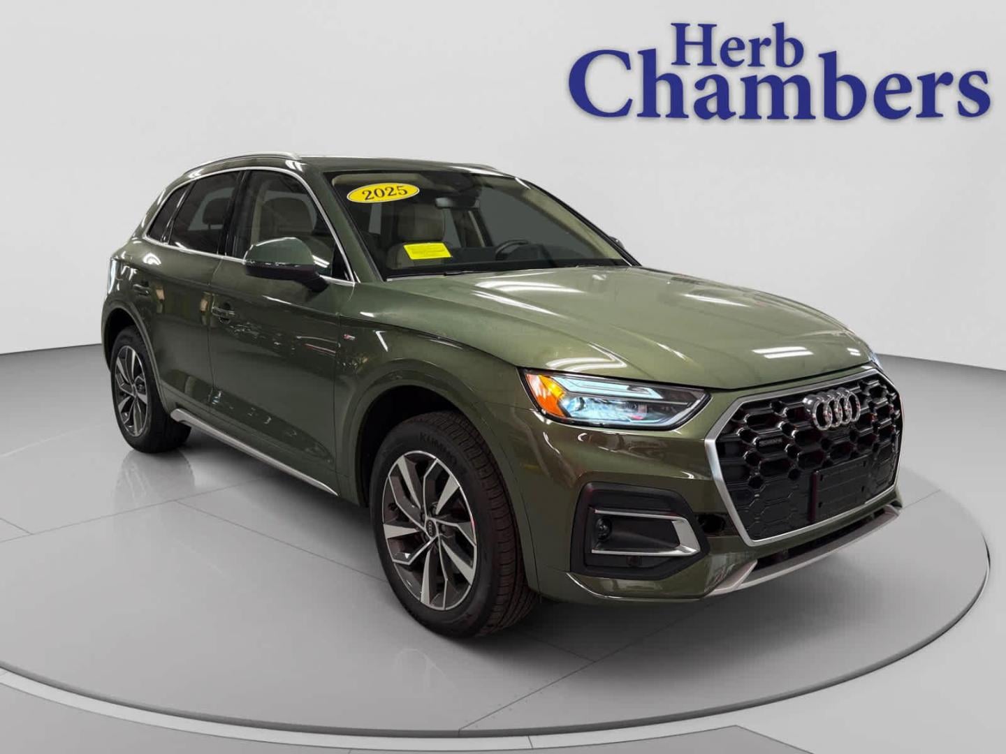 2025 Audi Q5 45 Premium Plus's photo