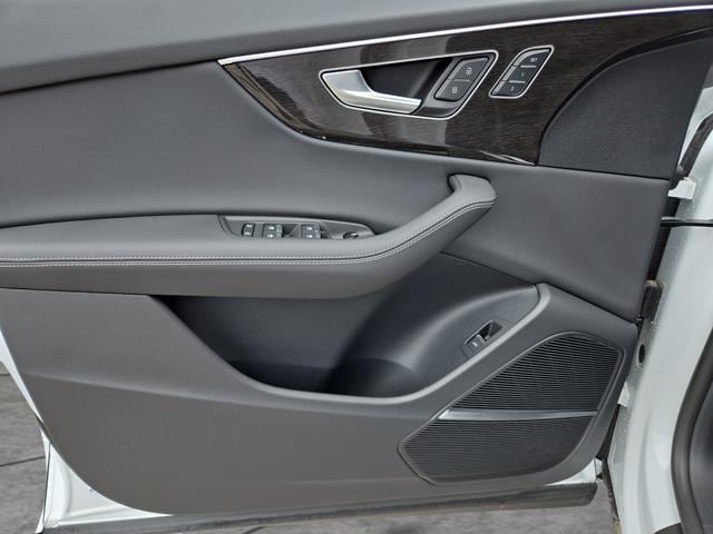 2026 Audi Q8 Premium Plus - Photo 15