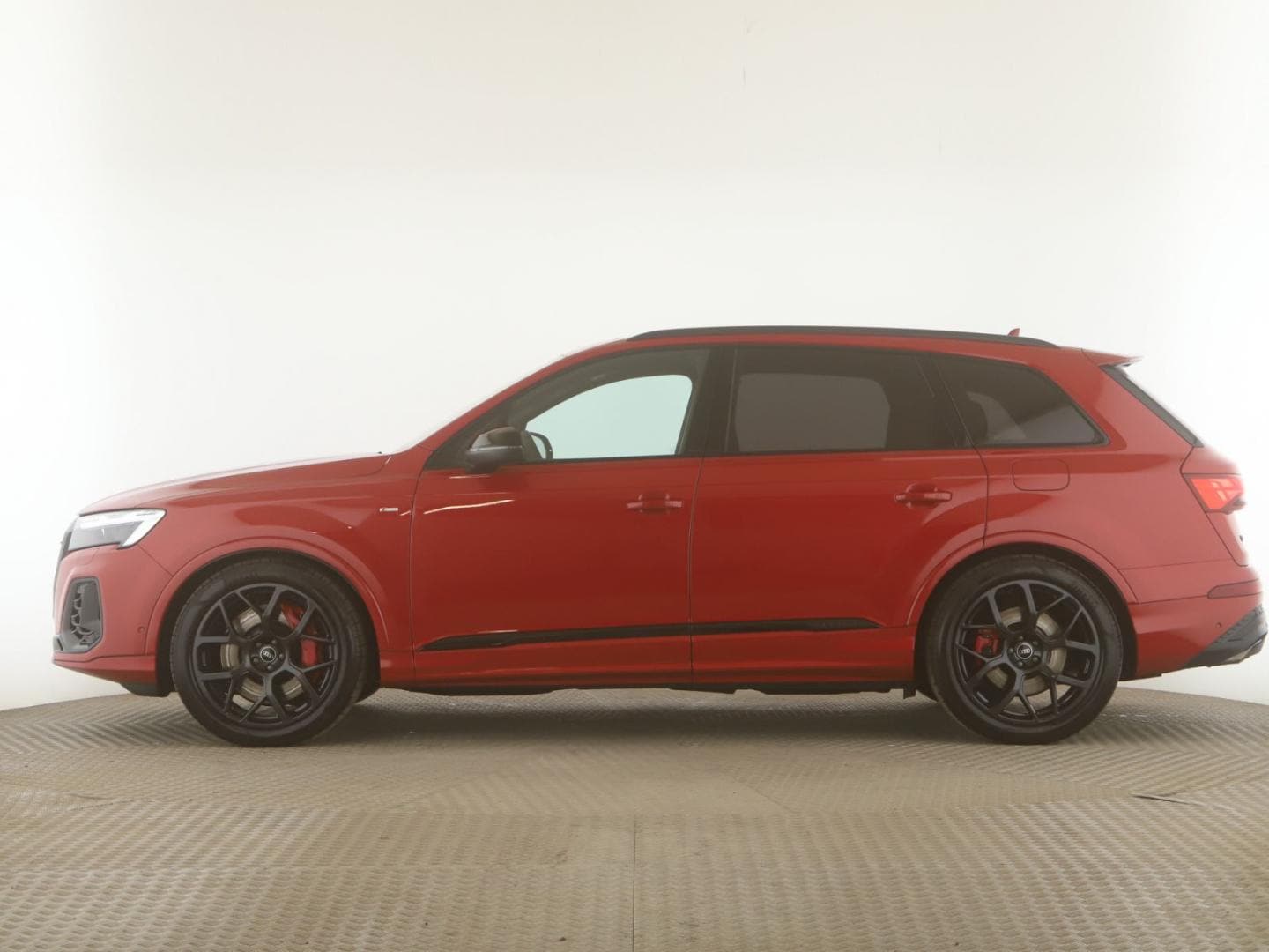 Bild über Audi Q7 SUV TFSI e S line business TFSI e quattro 360 kW tiptronic - für weitere Informationen kontaktieren Sie den Audi Partner